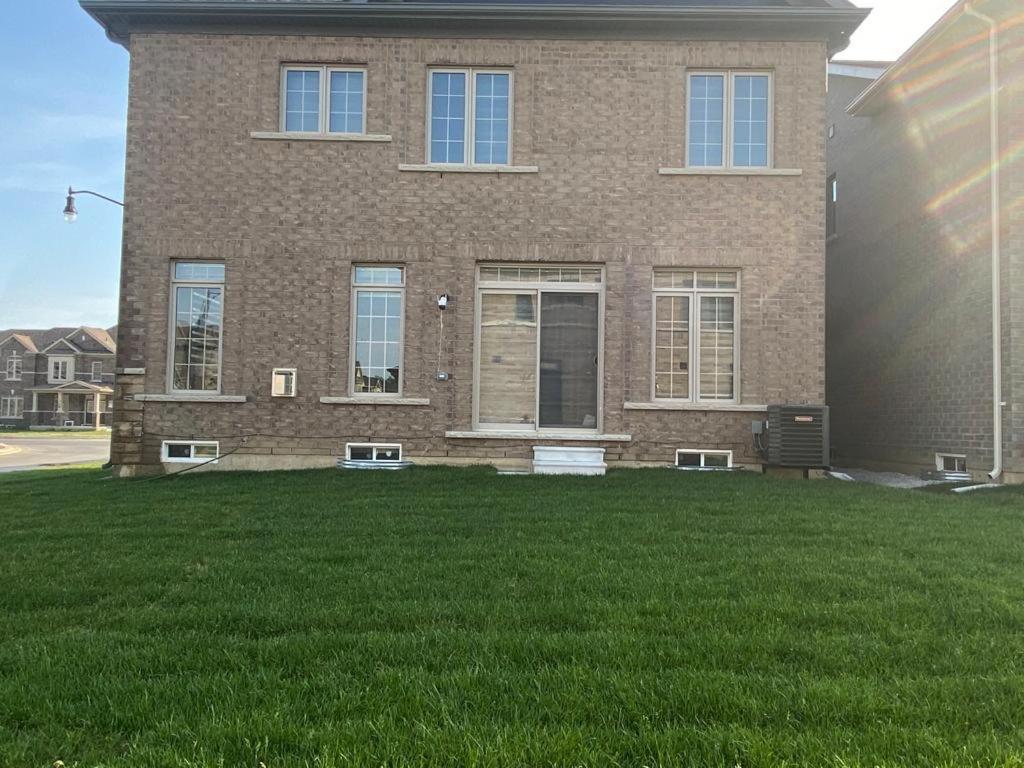 537 Veterans Dr Brampton On L7A 0C4ヴィラ エクステリア 写真