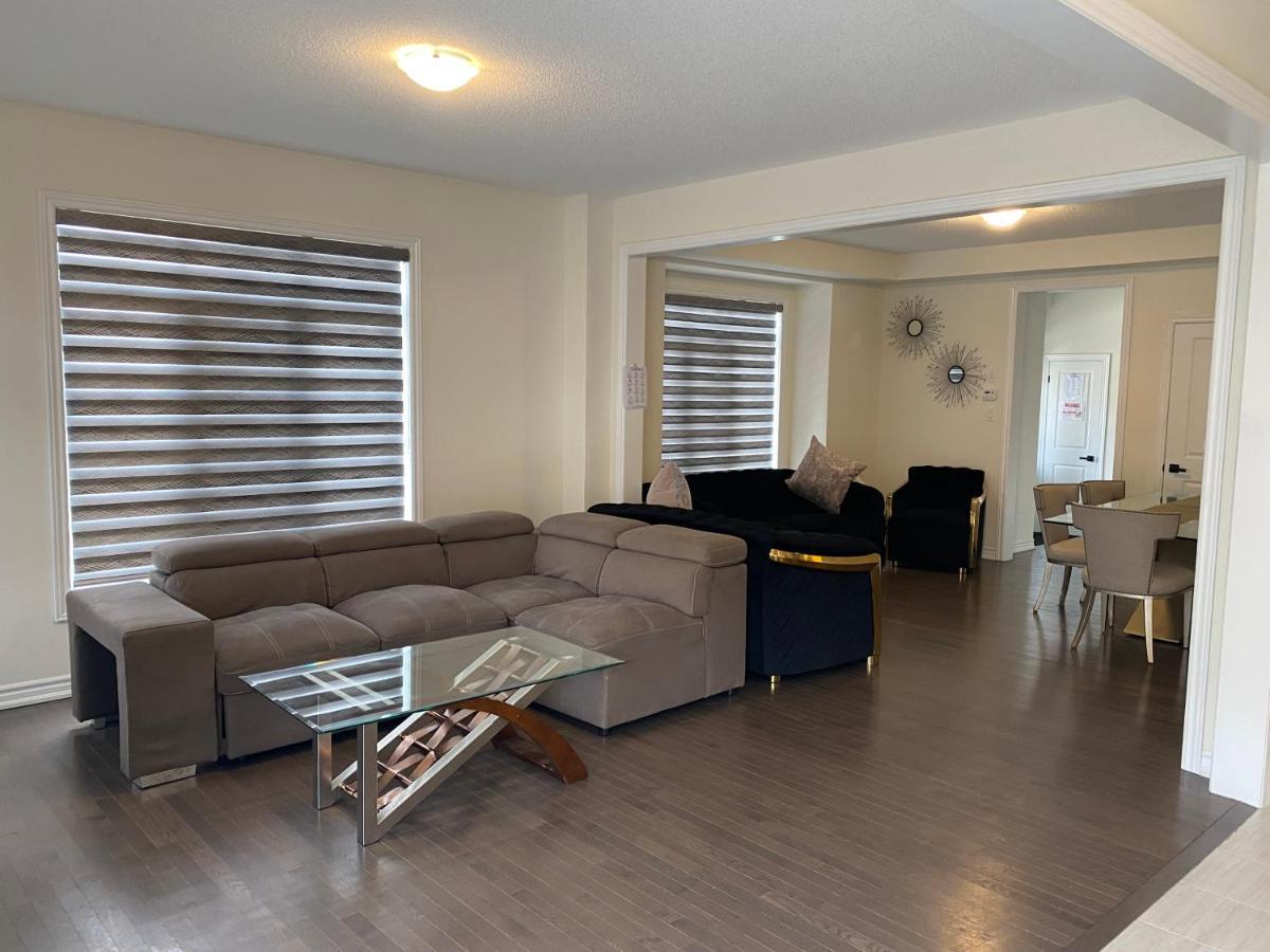 537 Veterans Dr Brampton On L7A 0C4ヴィラ エクステリア 写真